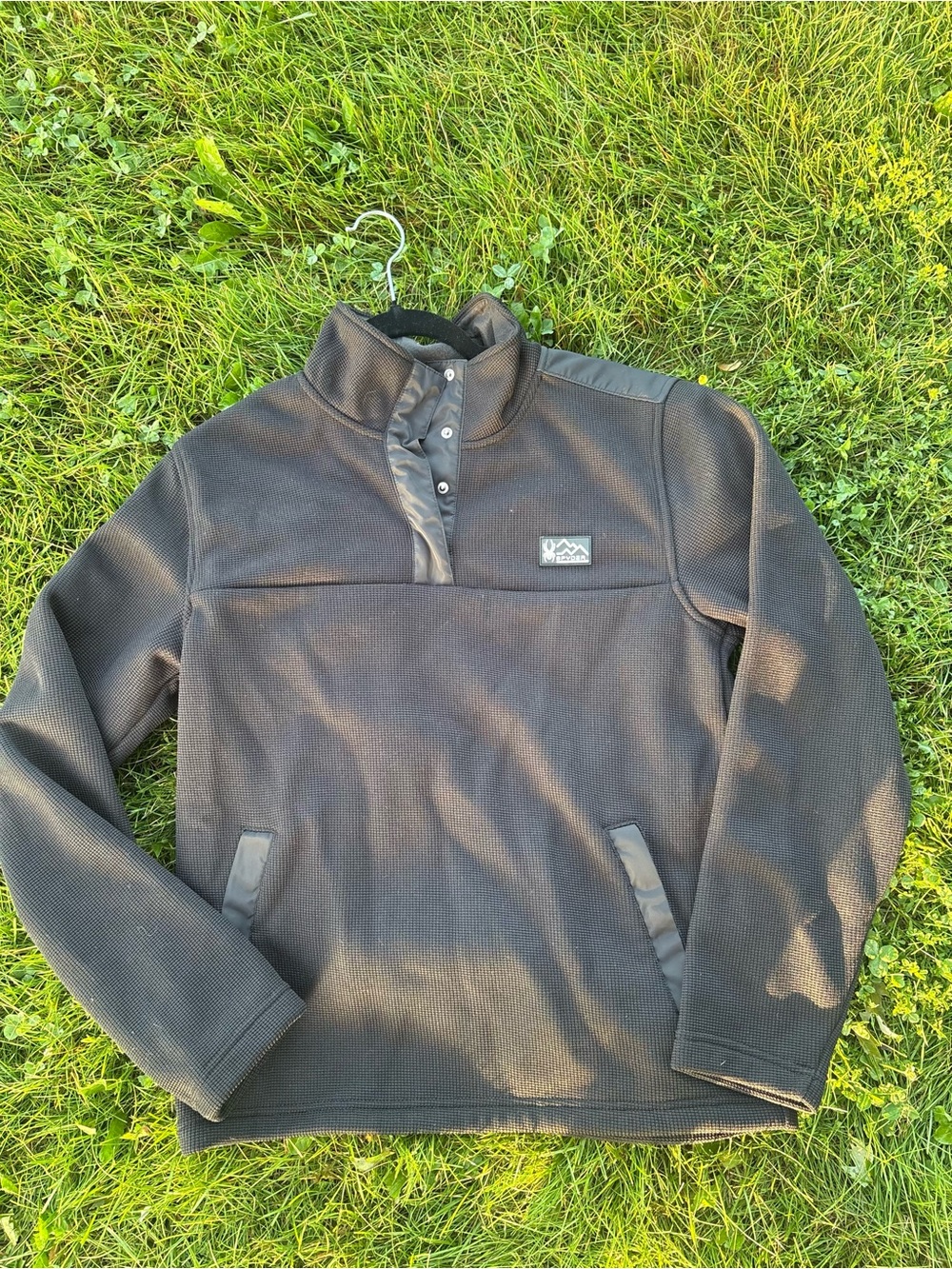 Spyder Men's Black Pullover Jacket - Outdoor Style